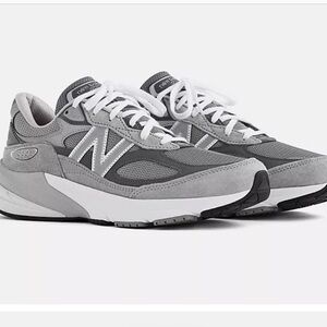 Women's New Balance 990 V6